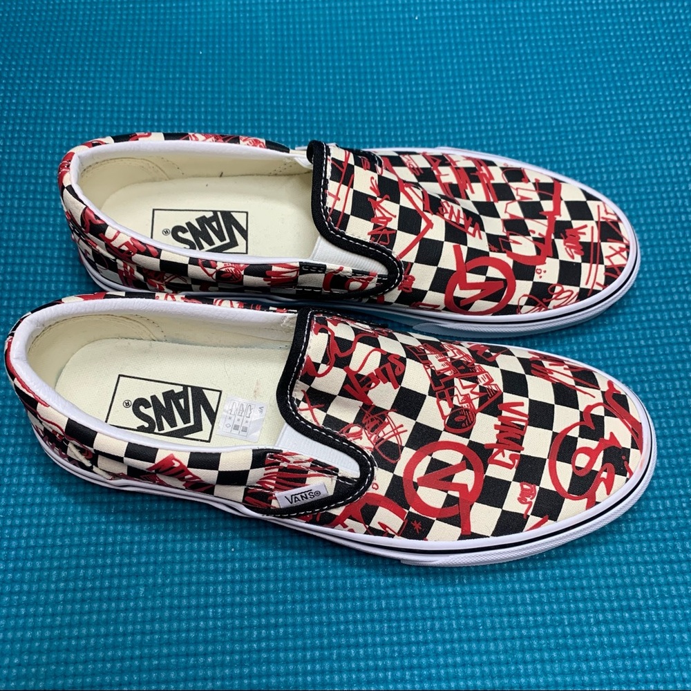 VANS Checkerboard Red Graffiti Slip On Size 8.5 Men’s, 10 Women’s